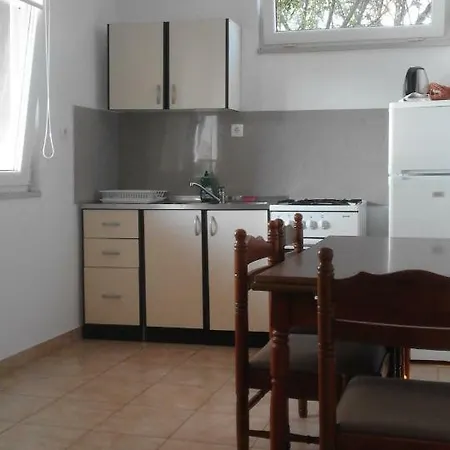 Beach Apartment *